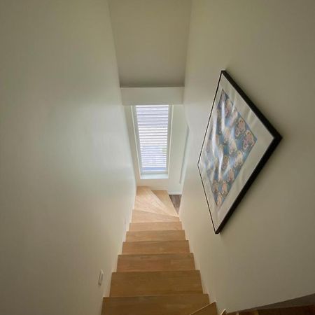 Recent En Lichtrijk Duplex-Appartement Te Вендуйне Экстерьер фото