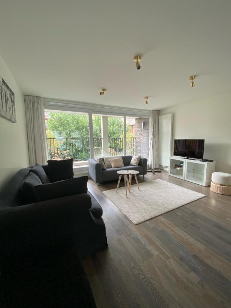 Recent En Lichtrijk Duplex-Appartement Te Вендуйне Экстерьер фото