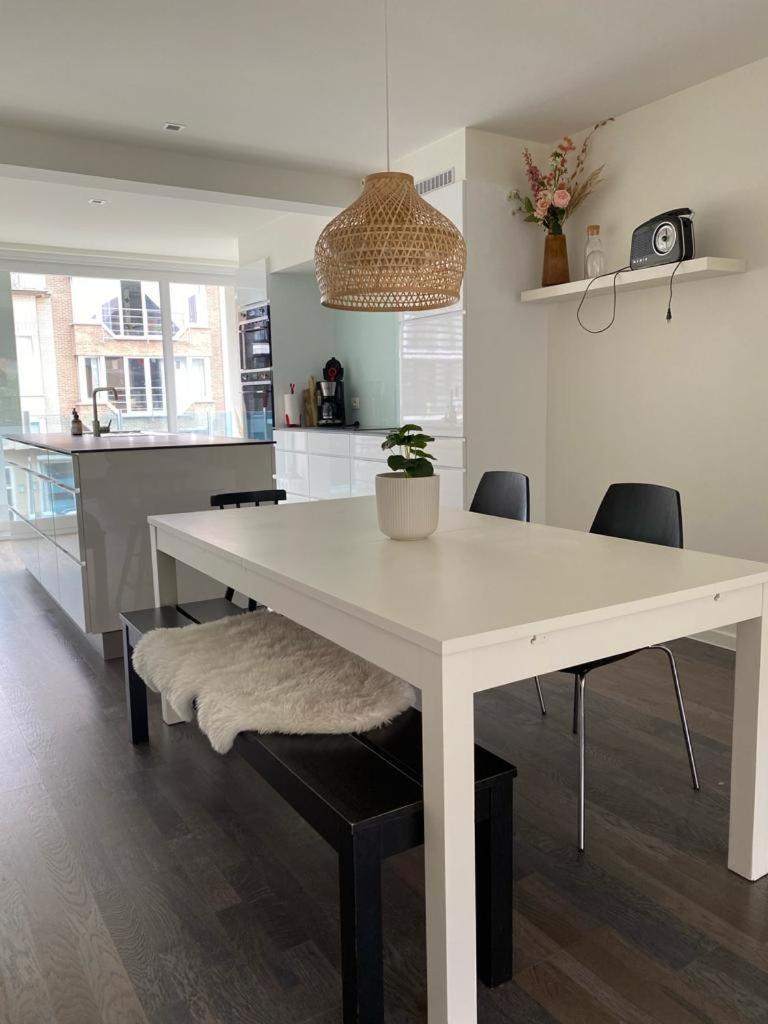 Recent En Lichtrijk Duplex-Appartement Te Вендуйне Экстерьер фото